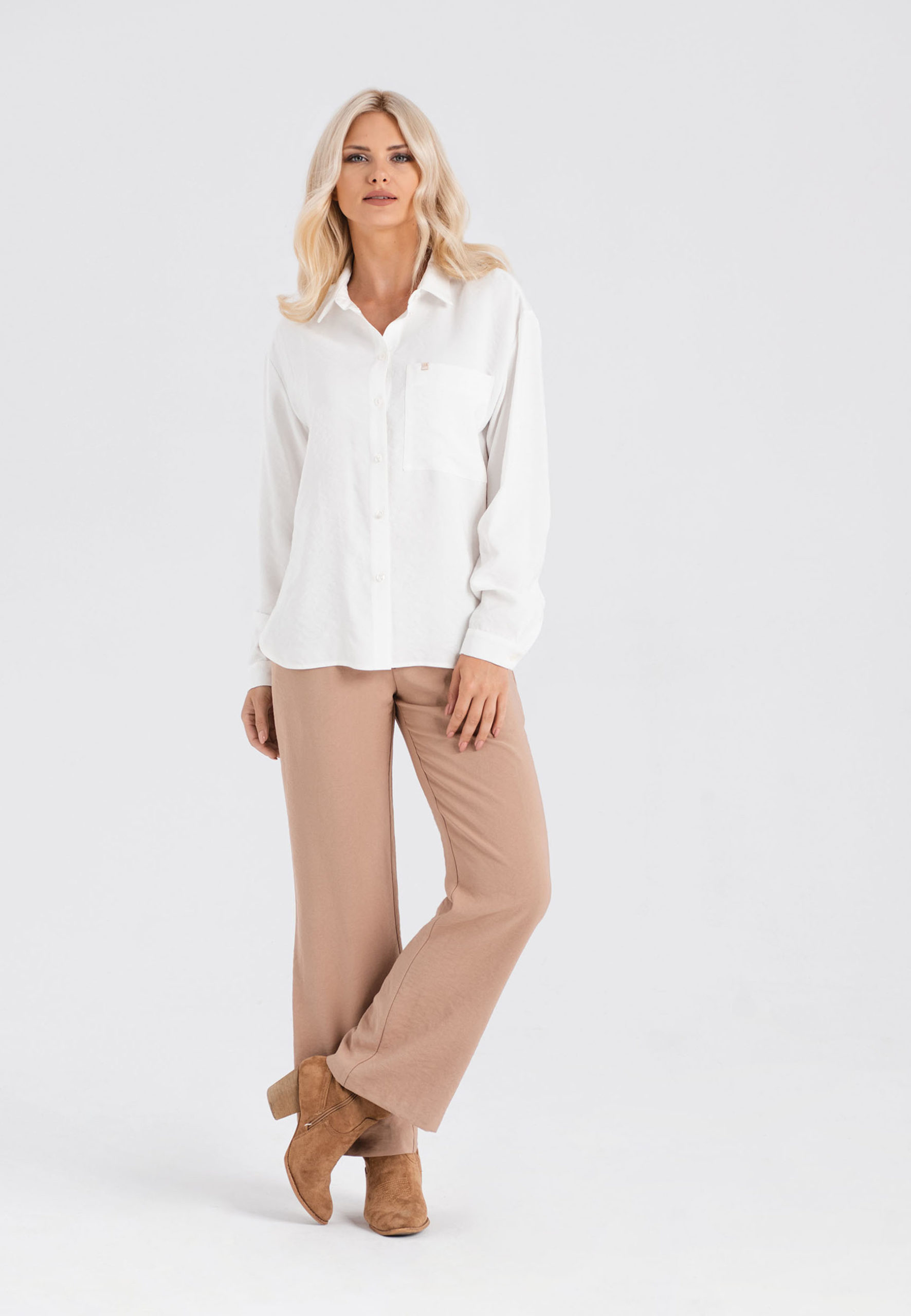 Look_142_Malena_white_1