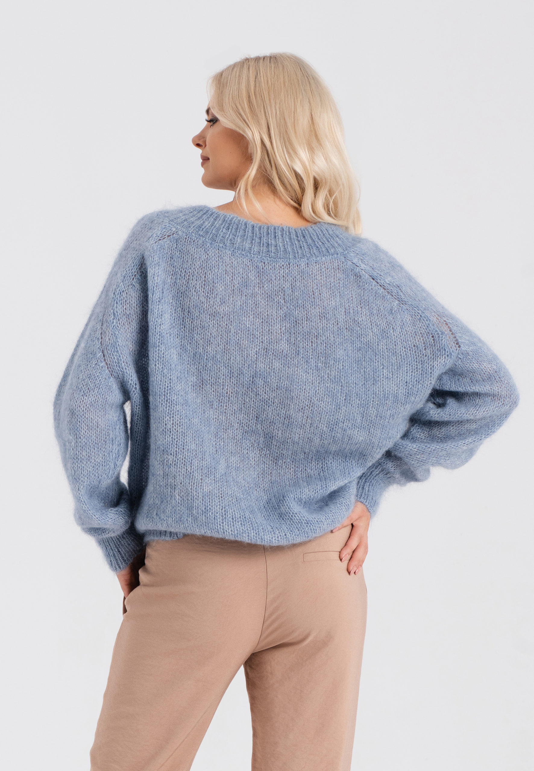 Look_330_Cornelia_blue_3a