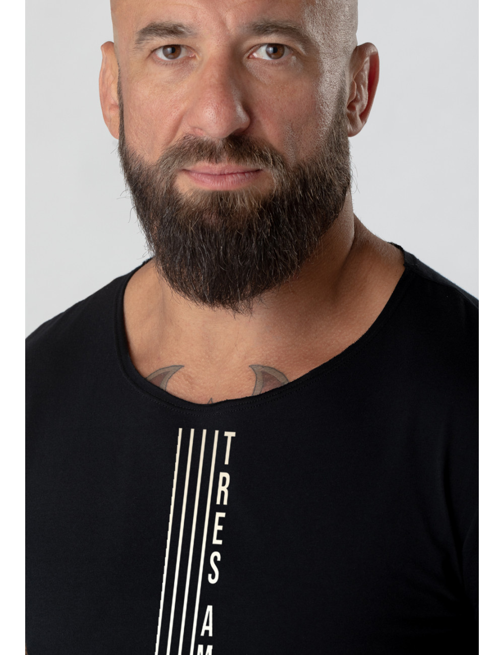 t_shirt_official_tres_amigos_black_stripe_1