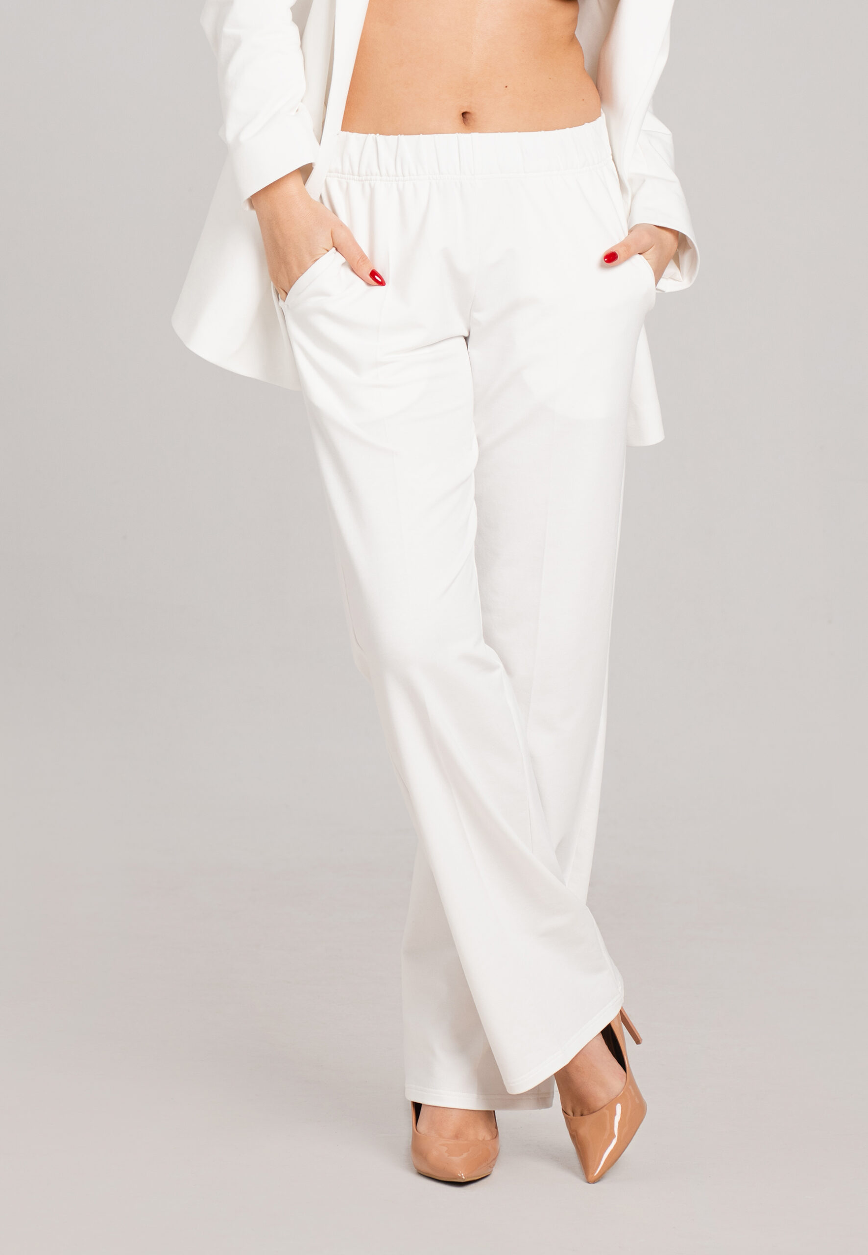 Look_1214_Julia_white_2