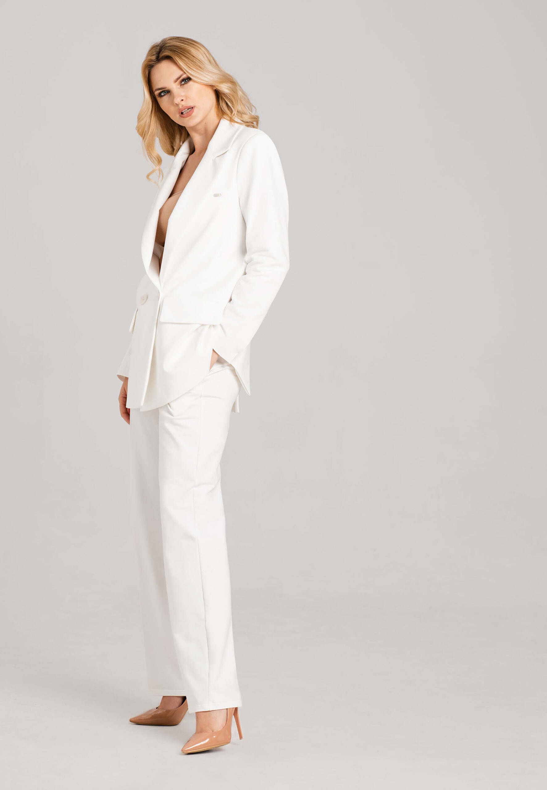 Look_1604_Romeo_white_3