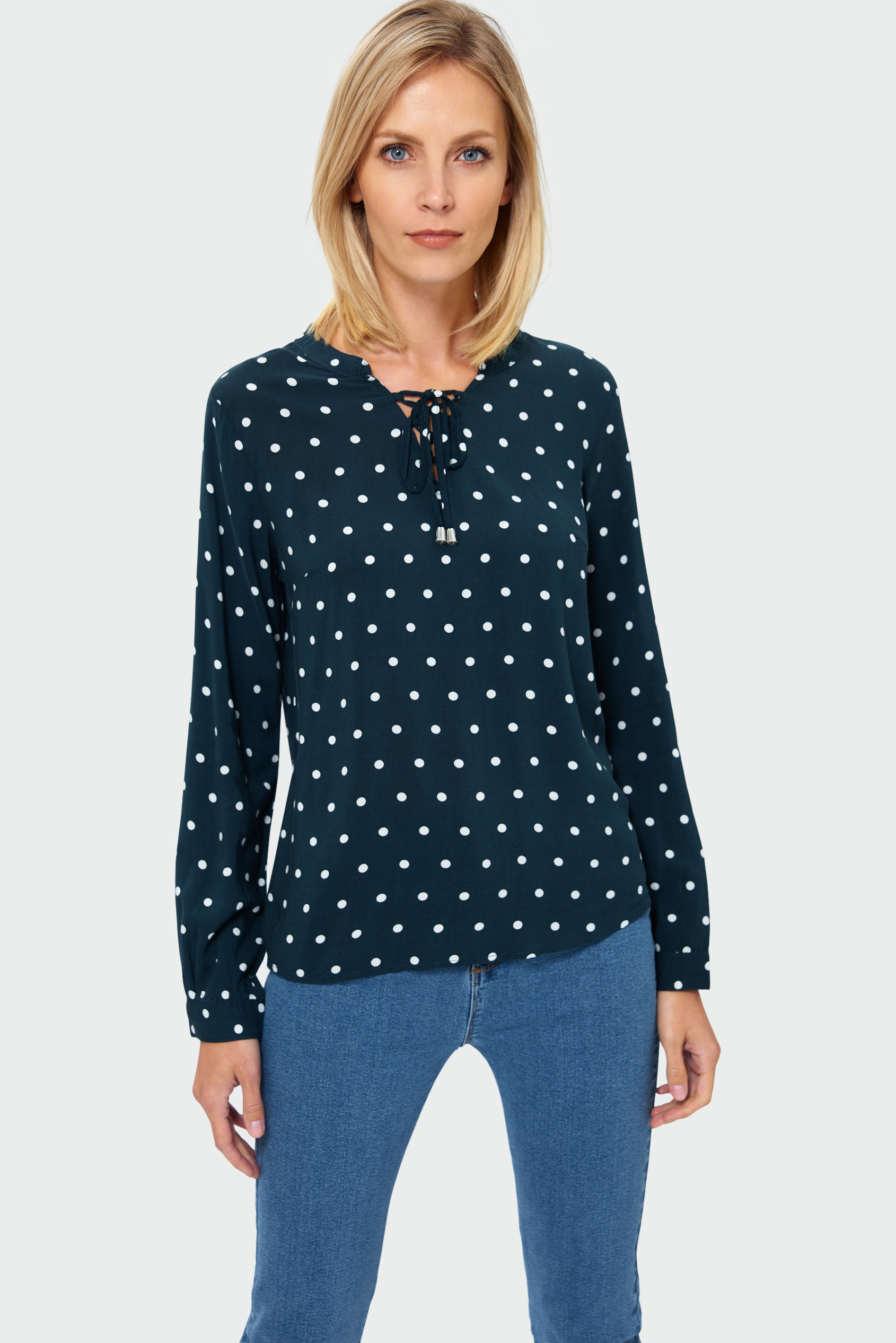 BLK121_DOTS07_GP20190924_200844